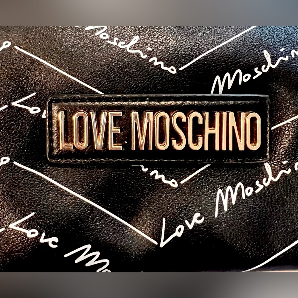 LOVE MOSCHINO Logo Romantic Shopper Shoulder Bag Black Logo w Gold Hardware EUC - Picture 6 of 17